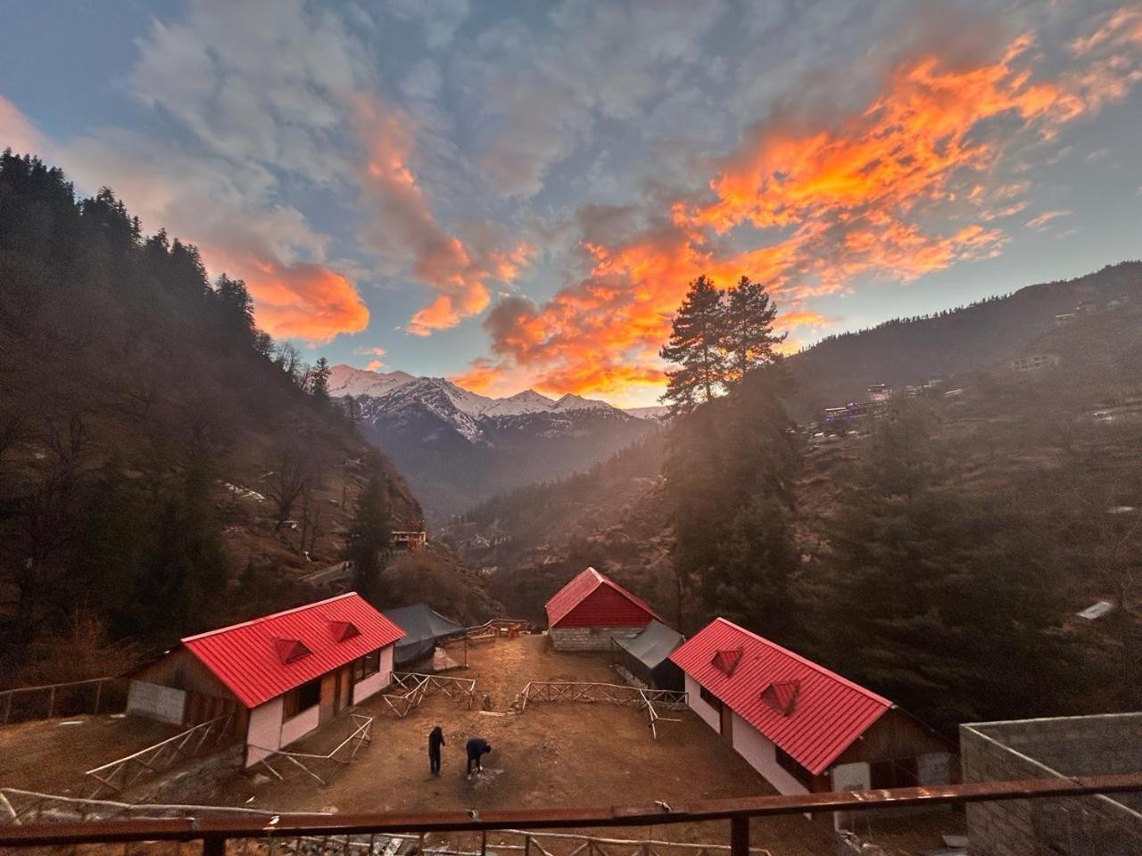 Lord Shiva Dimension Hotel Tosh Exterior photo